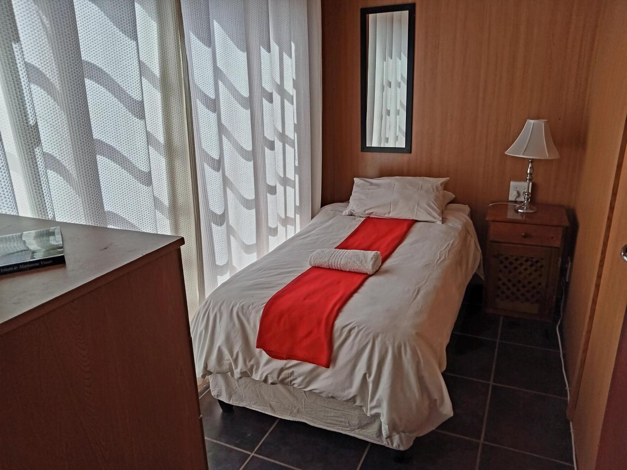 Sunrose Group Of Guesthouses Гарьеп-Дам Экстерьер фото